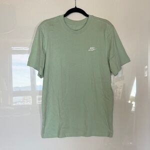 Nike Men's Mint Green Short Sleeve Tee